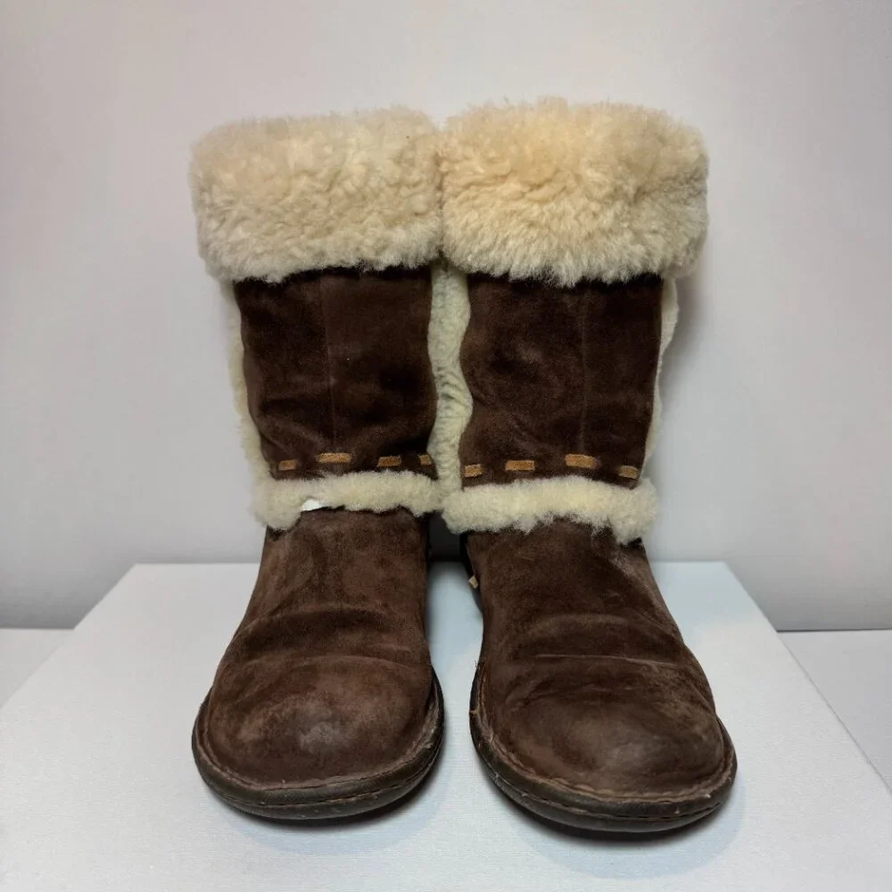 UGG Australia Sheepskin Leather Calf Chestnut Boots US Size 6